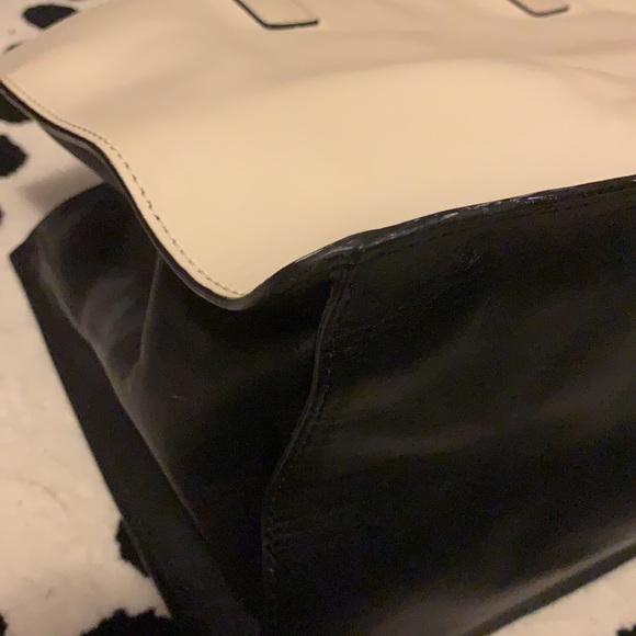 Authentic Marc by Marc Jacobs bag - Picture 6 of 14